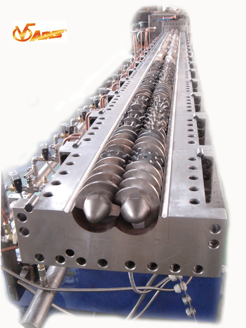 55KW Counter Rotating Twin Screw Extruder 3 Air Vent For Food / Pharmacy